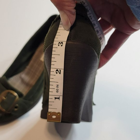 American Eagle Wedge Shoes, Women 6.5, Green Suede w/Buckle, 3" Wedge, EUC - Picture 13 of 13